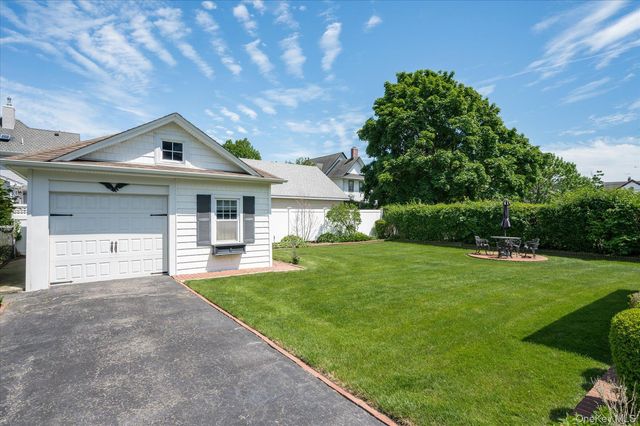 311 Locust Avenue, Freeport, NY 11520