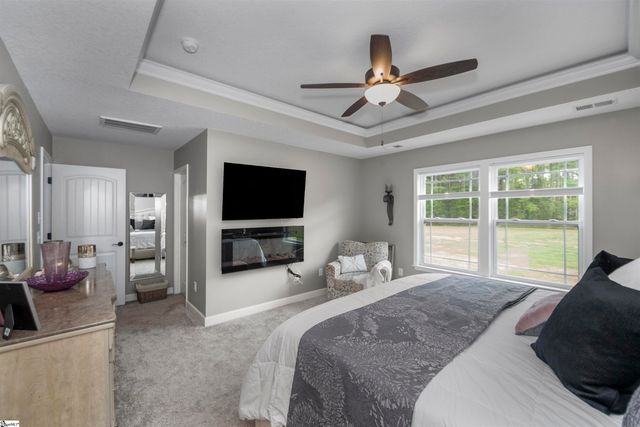 128 Double Creek Drive, Gaffney, SC 29341
