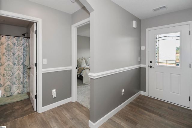 128 Double Creek Drive, Gaffney, SC 29341