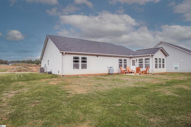 128 Double Creek Drive, Gaffney, SC 29341
