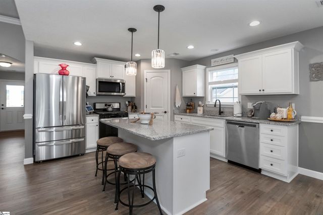 128 Double Creek Drive, Gaffney, SC 29341