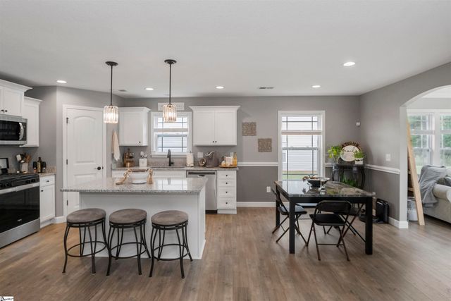 128 Double Creek Drive, Gaffney, SC 29341