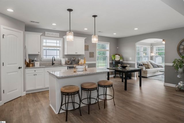 128 Double Creek Drive, Gaffney, SC 29341