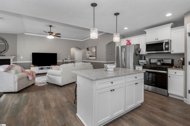128 Double Creek Drive, Gaffney, SC 29341