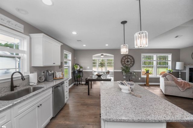 128 Double Creek Drive, Gaffney, SC 29341