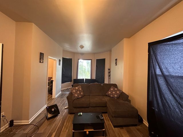 217 N Kostner Avenue, Chicago, IL 60624