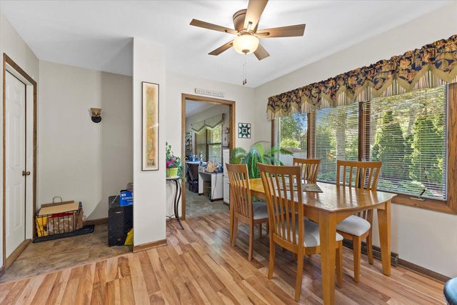 901 E Roberta AVENUE, Waukesha, WI 53186