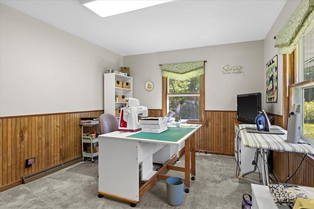 901 E Roberta AVENUE, Waukesha, WI 53186