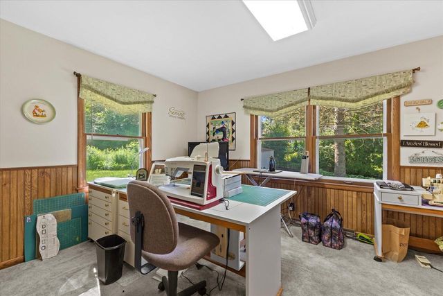 901 E Roberta AVENUE, Waukesha, WI 53186