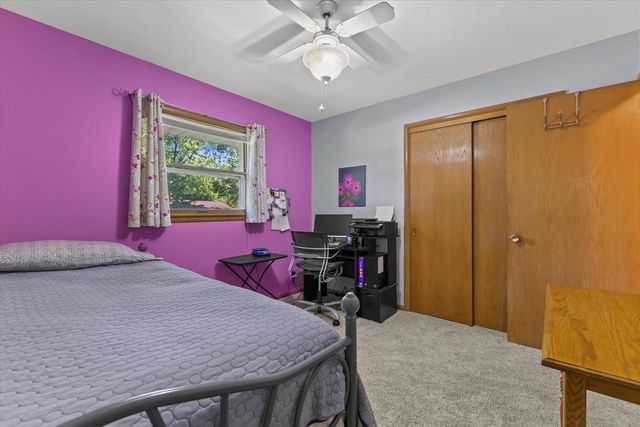 901 E Roberta AVENUE, Waukesha, WI 53186