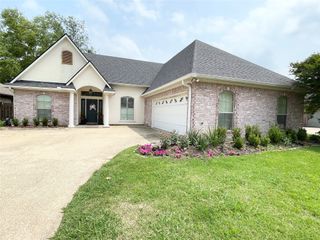 9345 S Plaquemine Drive, Shreveport, LA 71115