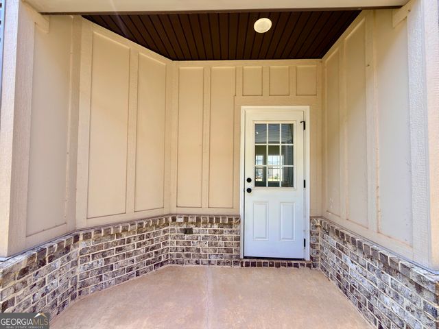 212 Beau Claire Circle, Byron, GA 31008