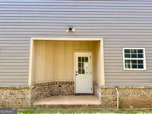 212 Beau Claire Circle, Byron, GA 31008