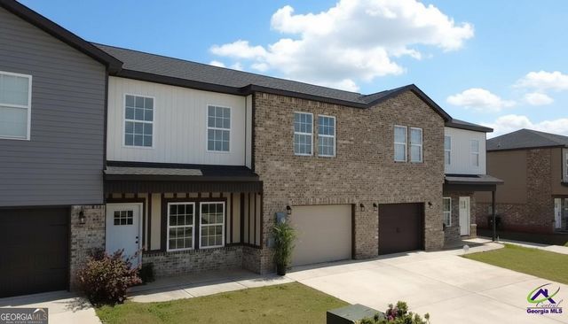 212 Beau Claire Circle, Byron, GA 31008