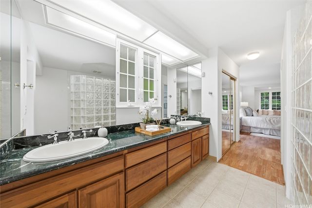 2910 Kalawao Street 2, Honolulu, HI 96822