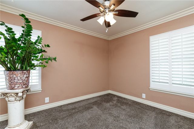 4002 Willow St, Corpus Christi, TX 78411