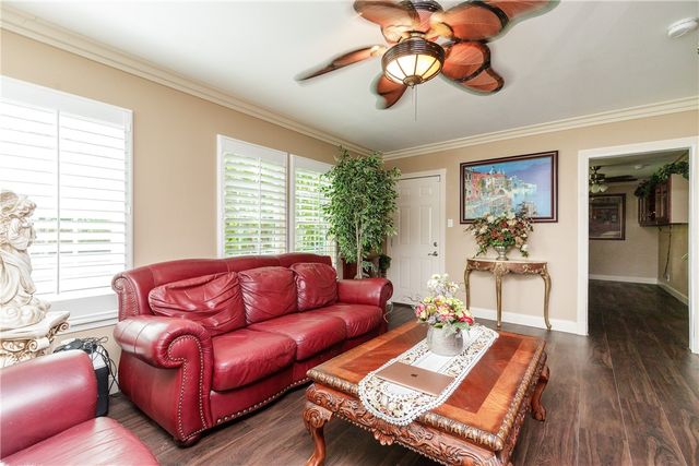 4002 Willow St, Corpus Christi, TX 78411