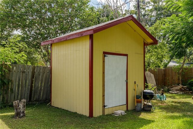 4002 Willow St, Corpus Christi, TX 78411