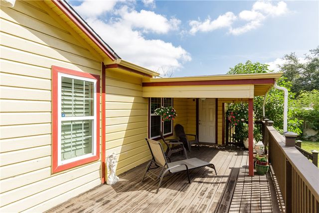 4002 Willow St, Corpus Christi, TX 78411