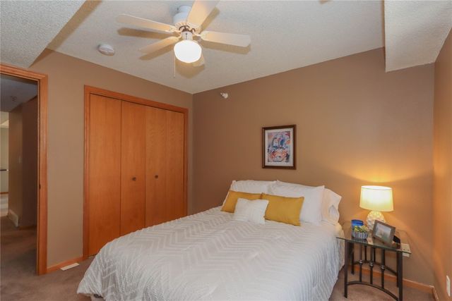 408 West Side Drive, Iowa City, IA 52246