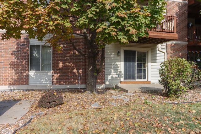 408 West Side Drive, Iowa City, IA 52246