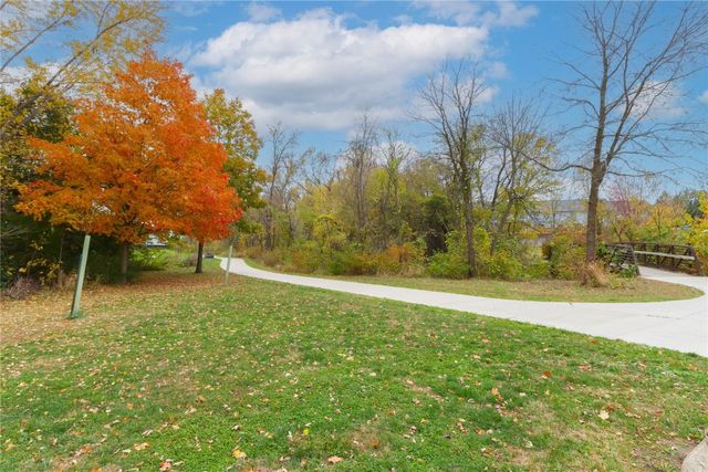 408 West Side Drive, Iowa City, IA 52246