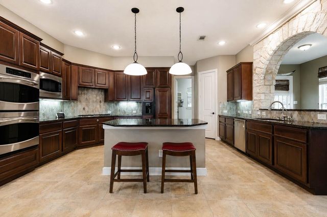 5331 W Farm Way, Fulshear, TX 77441