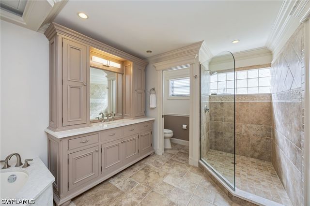 158 Cypress View DR 158, Naples, FL 34113
