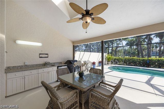 158 Cypress View DR 158, Naples, FL 34113