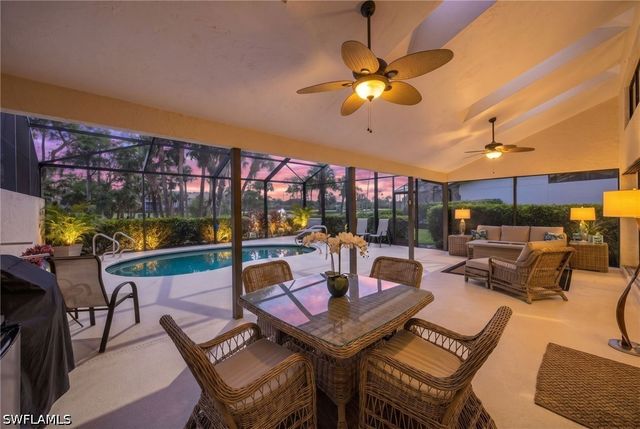 158 Cypress View DR 158, Naples, FL 34113