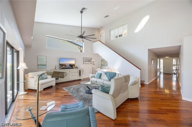 158 Cypress View DR 158, Naples, FL 34113