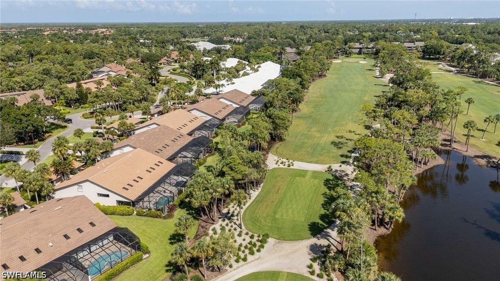 158 Cypress View DR 158, Naples, FL 34113