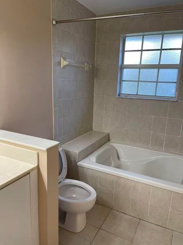 4061 NW 91st Terrace, Sunrise, FL 33351