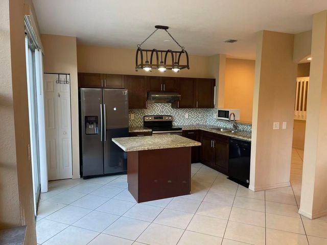 4061 NW 91st Terrace, Sunrise, FL 33351