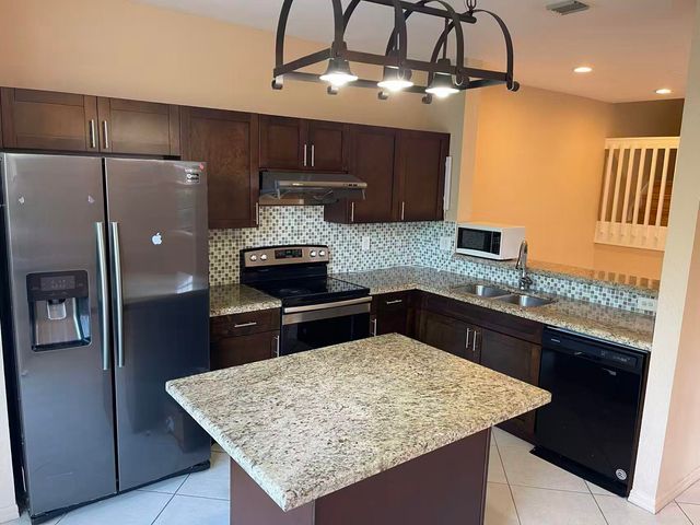 4061 NW 91st Terrace, Sunrise, FL 33351