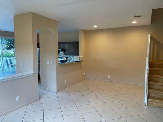 4061 NW 91st Terrace, Sunrise, FL 33351
