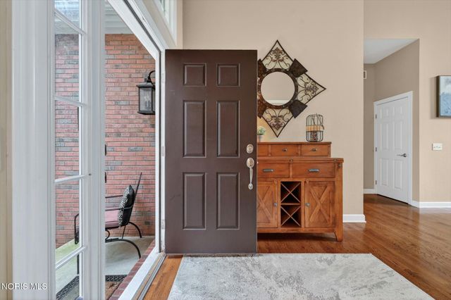 6125 E Cobblestones Lane, Sylvania, OH 43560