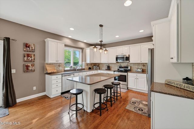 6125 E Cobblestones Lane, Sylvania, OH 43560