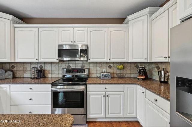 6125 E Cobblestones Lane, Sylvania, OH 43560