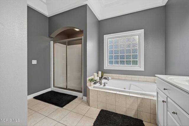 6125 E Cobblestones Lane, Sylvania, OH 43560
