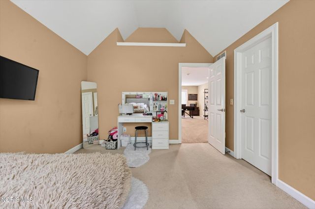 6125 E Cobblestones Lane, Sylvania, OH 43560
