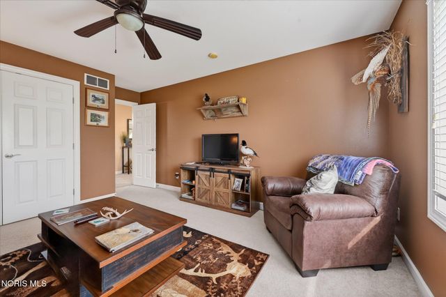 6125 E Cobblestones Lane, Sylvania, OH 43560