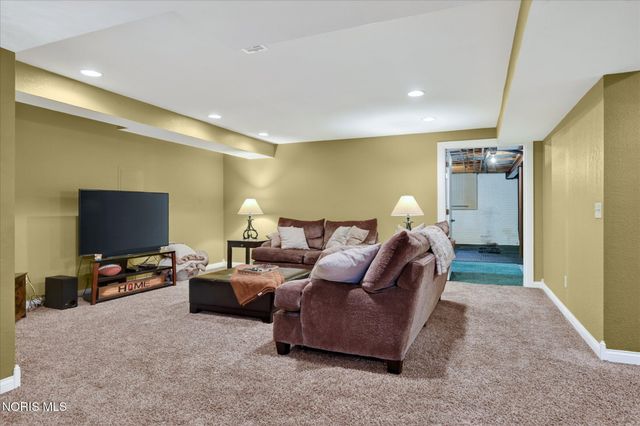 6125 E Cobblestones Lane, Sylvania, OH 43560