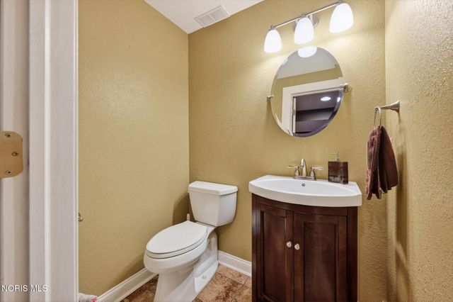 6125 E Cobblestones Lane, Sylvania, OH 43560