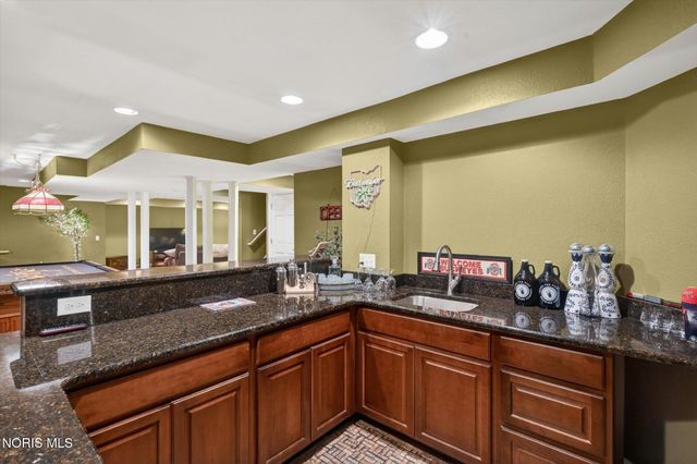 6125 E Cobblestones Lane, Sylvania, OH 43560
