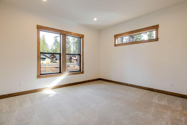 56236 Rockcress Lane 436, Bend, OR 97707