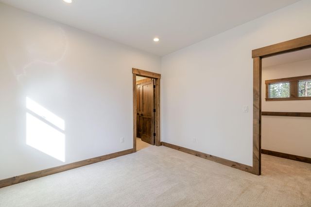 56236 Rockcress Lane 436, Bend, OR 97707