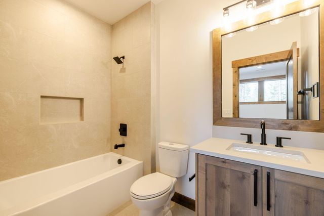 56236 Rockcress Lane 436, Bend, OR 97707