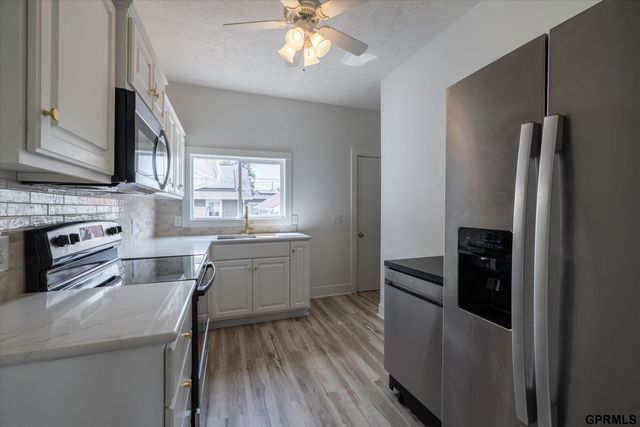 6906 N 24Th Street, Omaha, NE 68112