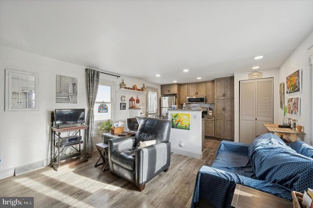 51 JEFFERSON AVE, Mount Ephraim, NJ 08059